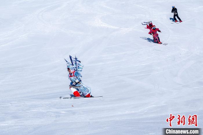 瑞雪大道首次向公众开放，点亮国家高山滑雪中