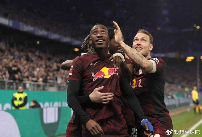 利物浦双线受挫之际迪奥曼德争夺战白热化