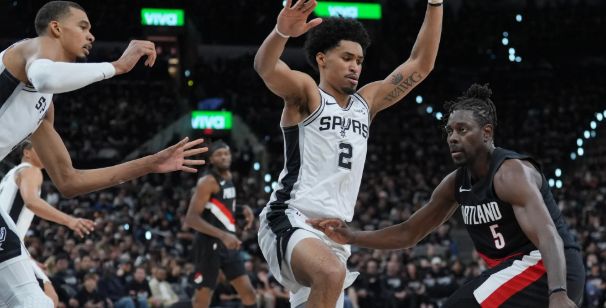 霍乐迪防守策略致马刺败北 文班亚马伤退成关键