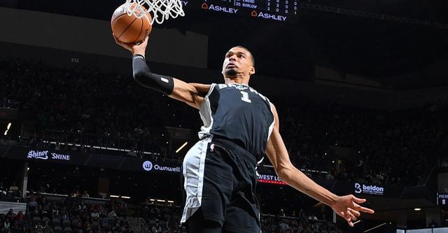 马刺力克76人终结连败 六十胜创近六年新高